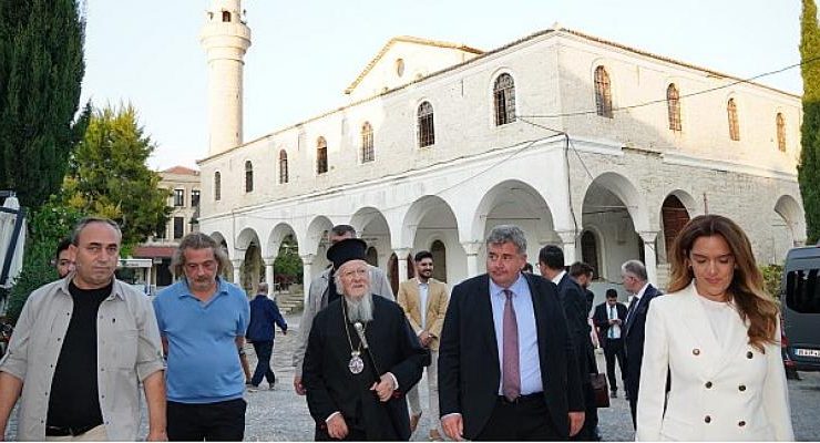 Çeşme’yi ziyaret eden Bartholomeos’tan Başkan Oran’a büyük övgü