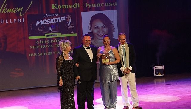 İstanbul Büyükşehir Belediyesi Şehir Tiyatroları, Üstün Akmen Ödülleri'nde 3 ödüle layık görüldü